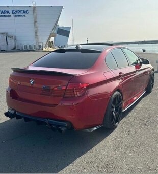 Difuzor zadního nárazníku BMW F10 F11 – Černý lesk - 4