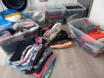 Velke množství oblečení dámské M 5x ikea taška - 4