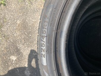 Pneu R17 - 4