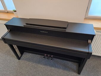 Digitální piano Yamaha CLP-645 B - 4