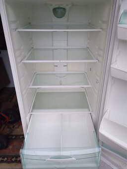 🧊 Lednice Brandt kombinovaná, 350 l, Made in Italy - 4