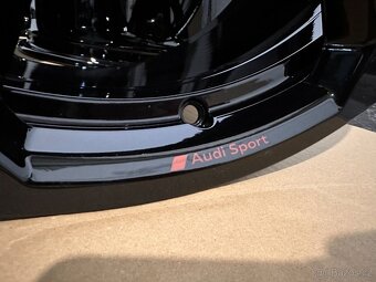 original r20 Audi e tron etron GT 5x130 4J3601025A - 4