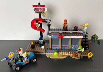 LEGO Hidden Side 70422 Útok na stánek s krevetami - 4