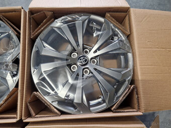 5x114,3 r18 kola toyota rav 4 disky alu 18 elektrony Toyota - 4