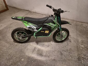 Detska elektricka motorka Hecht - 4