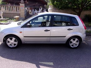 Ford Fiesta 1,25i 16V 55kW, provoz 2004,po maj.r. 1936 - 4