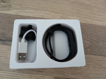 Prodám chytrý fitness náramek Honor BAND 5 - 4