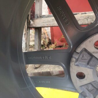 kola Audi original R17 5x112 - 4