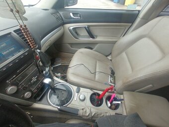 Prodám Subaru Outback 3.0 - 4
