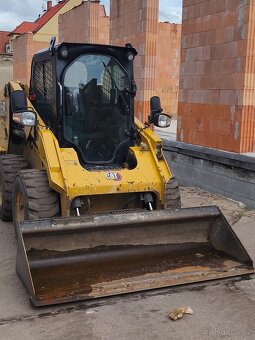 Smykem řízený nakladač CAT 246D3 2020 - 4
