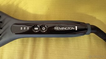 Žehlicí kartáč na vlasy Remington - 4