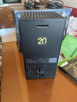Prodám Xbox Series X Halo Infinite - 4