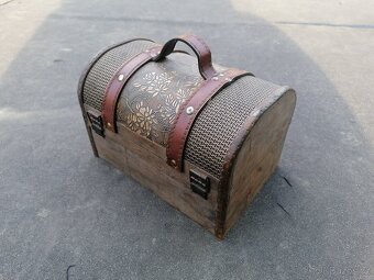 Predám starožitná drevená šperkovnica - 4