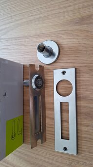 Bezpečnostní kování, zámek, kukátko - 4