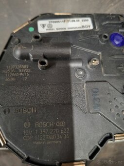 Tuareg / Cayenne 2012 - mechanismus stěračů - 4