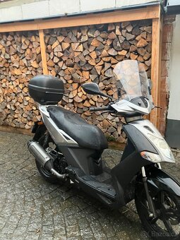 Skútr kymco 150 - 4