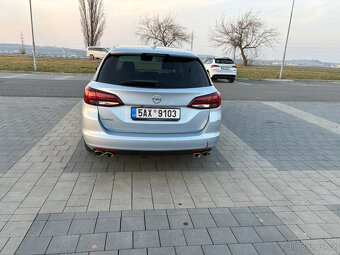 Opel Astra Sports Tourer+ 12/2016 - plná výbava - 4