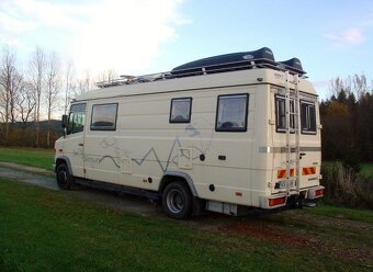 karavan Mercedes Vario 614 - 4