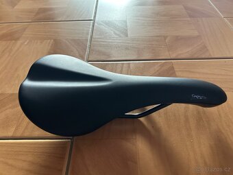sedlo Fabric Scoop Radius Sport - 4