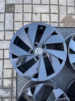 ORIGINÁL Alu Volkswagen Belmont R17, 5x112 - TOP STAV - 4