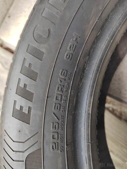 Prodám letní pneu 205/60/16 Goodyear Eficient grip 92H - 4