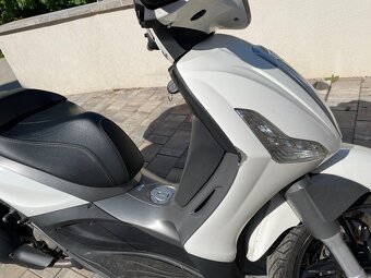 Piaggio Beverly 350 - 4