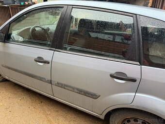 Ford fiesta - 4