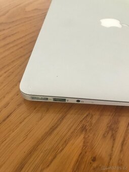 Mac Book Air mid 2011, 13' na novou instalaci nebo dily - 4