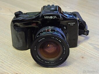 Minolta Dynax 7xi + zoom Cosina 19-35mm (1991) - 4