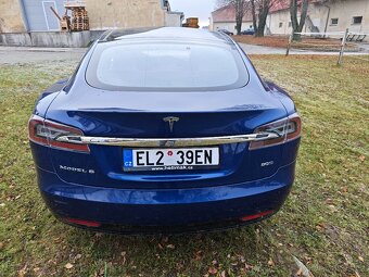 Tesla Model S 90d free charging DPH - 4