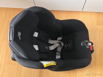 Britax Römer Dualfix M i-Size cosmos black – TOP stav - 4