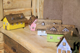 Dřevěný domeček žlutá chalupa AT057 - 4