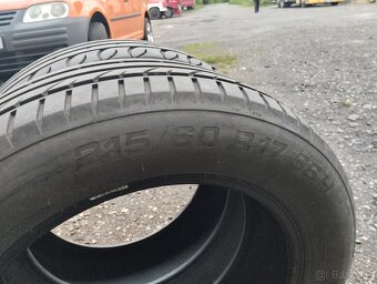 Prodám pneu 215/60/17 - 4