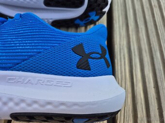 Nové boty Under Armour Charged Speed Swift, vel. 48,5 - 4