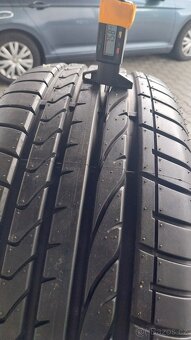 Prodám 4 x letní pneu Bridgestone 235/55/19 - 4