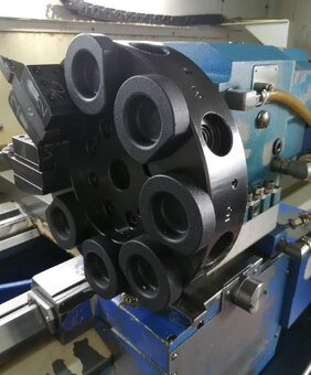 Soustruhy - CNC TAURUS 260X1500, - 4