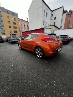 Prodám Hyundai Veloster 1.6.-SENZORY-VYHŘ.SEDAD.-KLIMA Rok v - 4