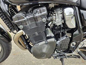 Suzuki GSX 750 Inazuma - 4