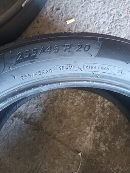 2xletní pneu 255/45/20.Michelin. - 4