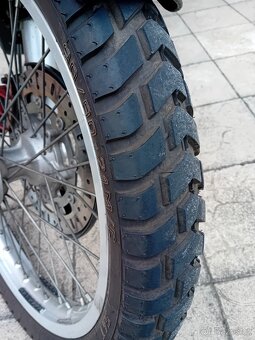 Suzuki DR 800 S - 4