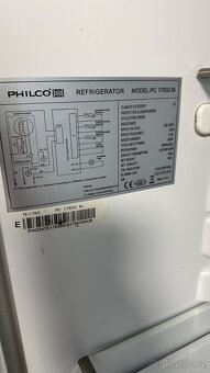 Vestavěná lednice Philco se skříní - 4