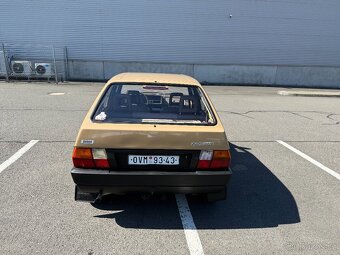 ŠKODA FAVORIT 135L rok 1990 - 1.majitel - Garážováno - STAV - 4