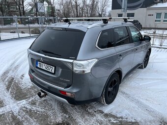 Mitsubishi Outlander, 2.2 D, automat, 4x4, 1.majitel - 4