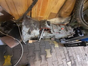 Převodovka zetor 6718 a má ještě nasobič - 4