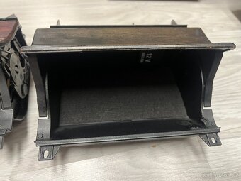 mercedes w210 popelník, lišty - 4