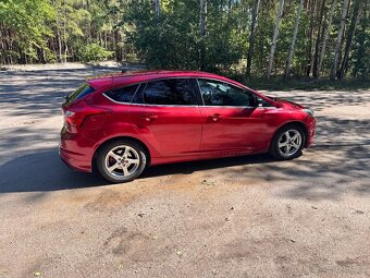 Ford Focus 1.6 EcoBoost Titanium - 4