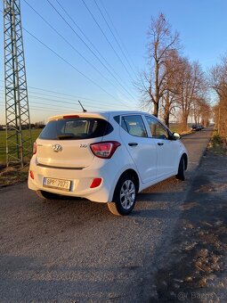Hyundai i10 1.0 - 4