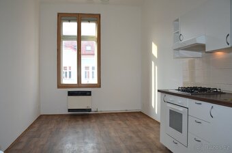 Pronájem bytu 2+kk, 36m2 - Praha 8, Palmovka - 4