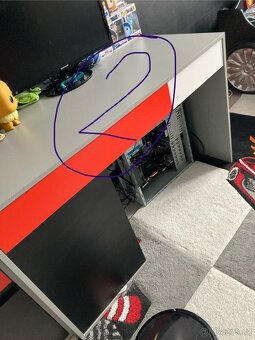 Dětský pokoj: postel auto (90/200),skříně a koberec. - 4