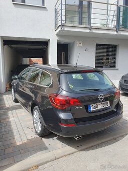 Opel astra J 1,4 COMBI - 4